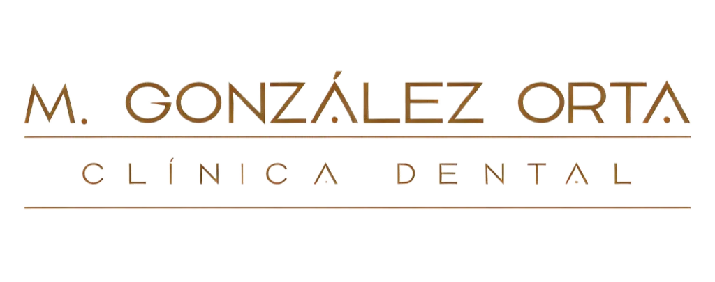 Logo clinica dental m gonzalez orta en malaga