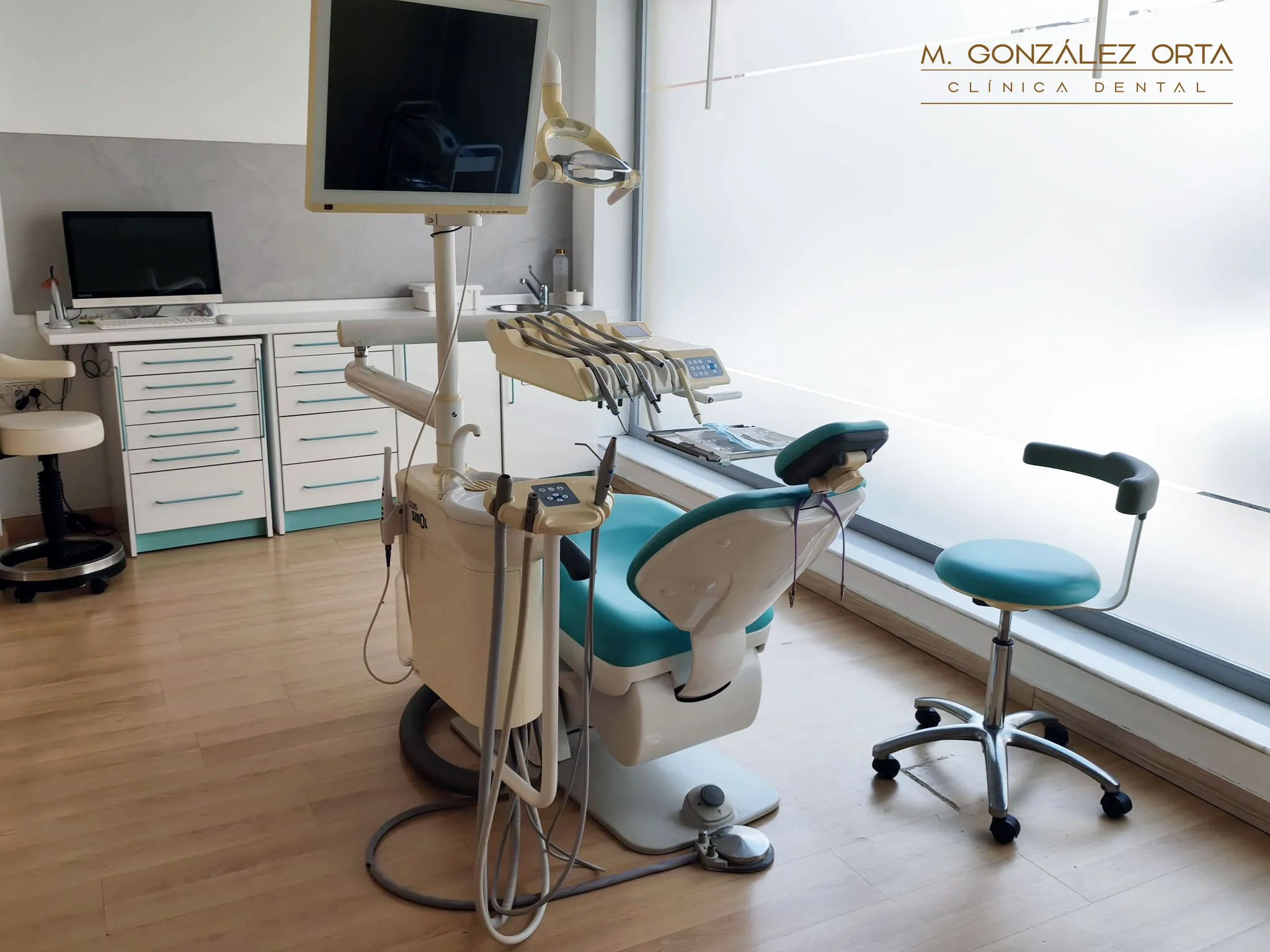 Imagen de sala de la clinica dental M Gonzalez en Málaga