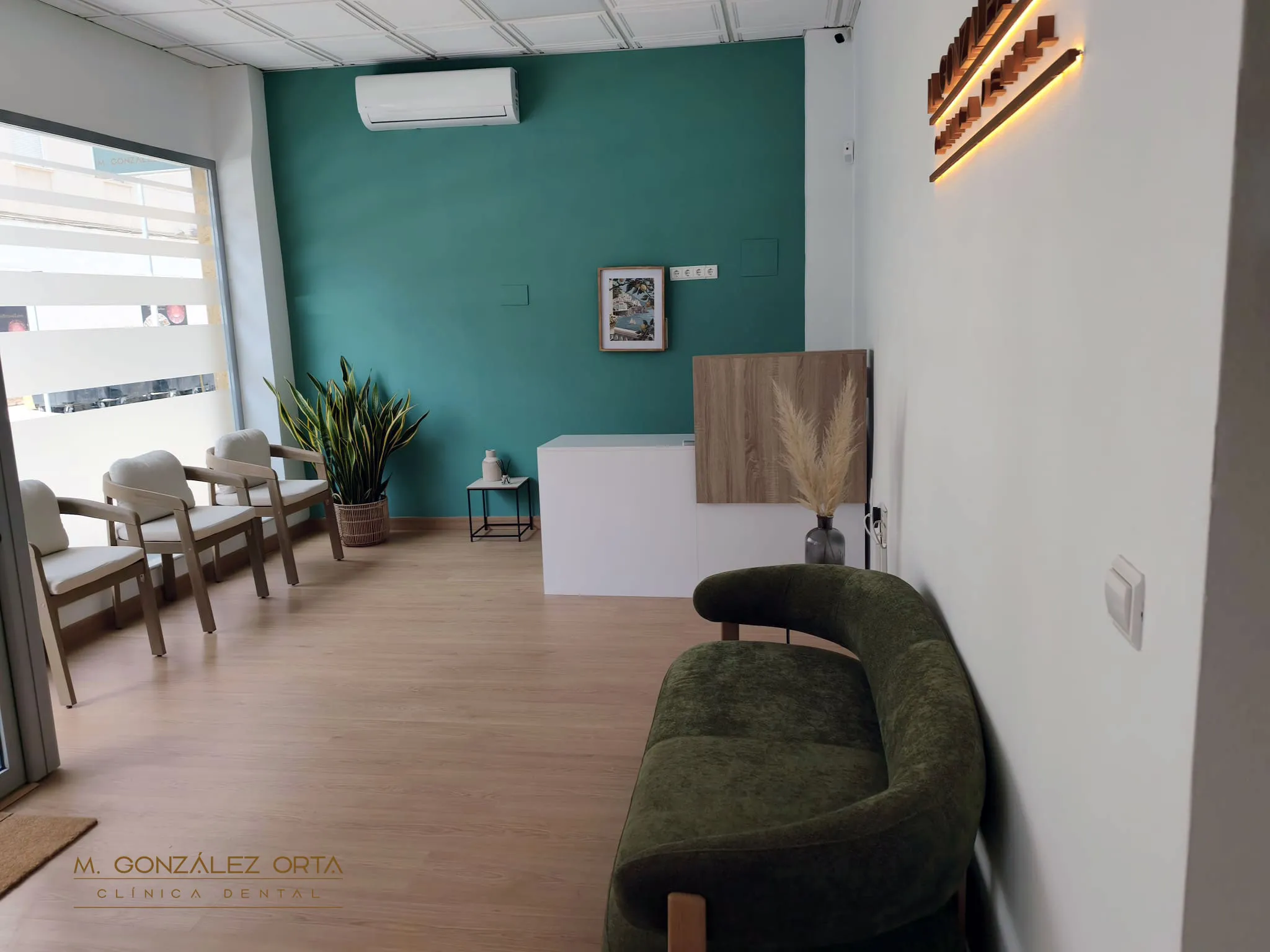 sala de espera dentista en málaga